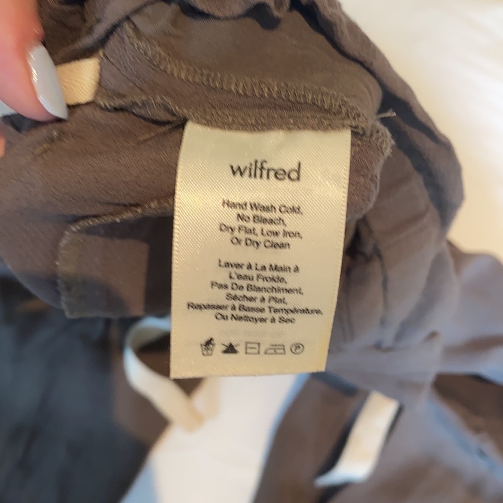 Aritzia Wilfrid Allant Pant in Light Brown Flowwy Pant Tailored Pant - Picture 15 of 16